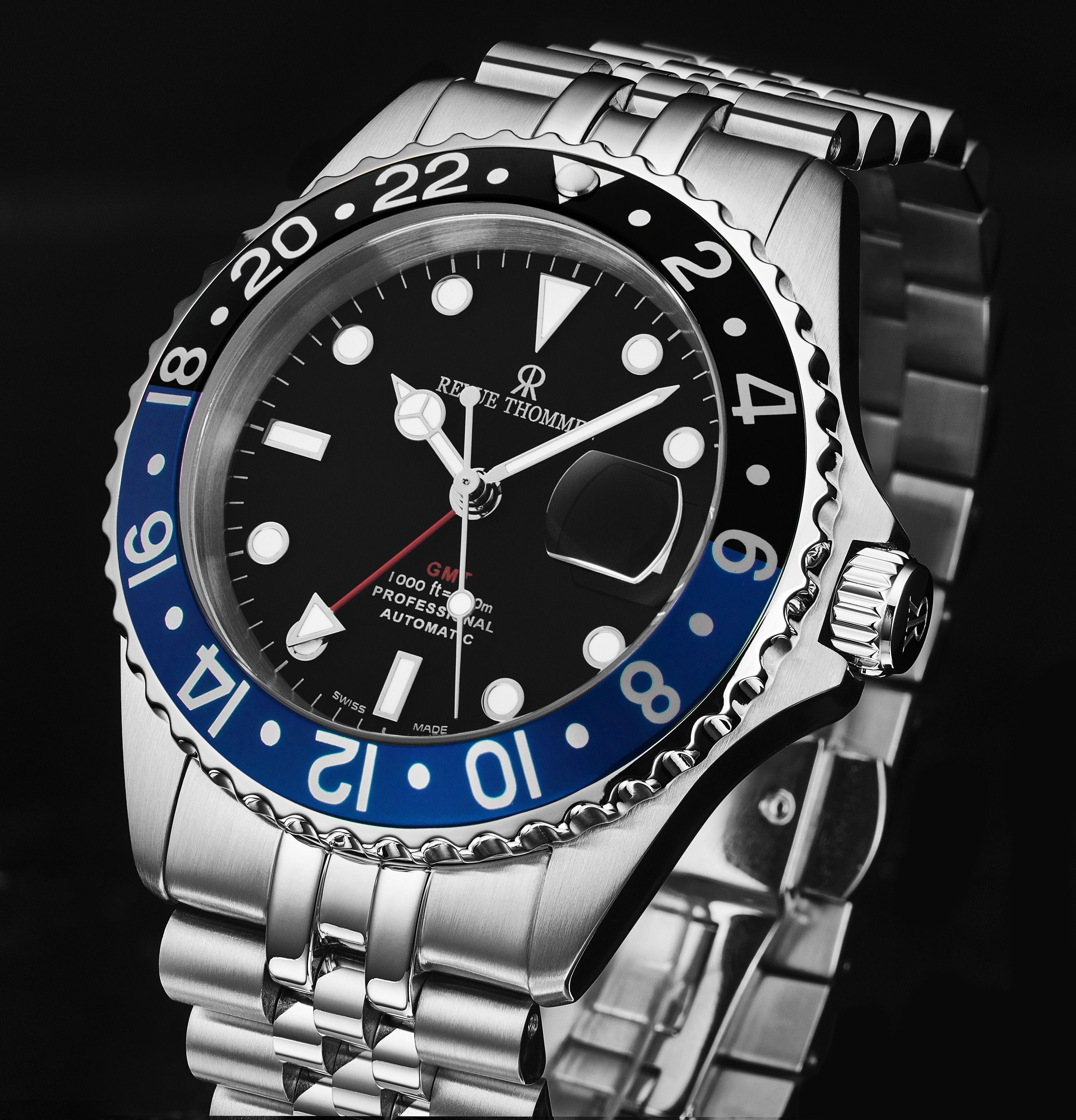 Pre-owned Revue Thommen Men's 'diver' Gmt Black Dial Black & Blue Bezel Watch 17572.2233