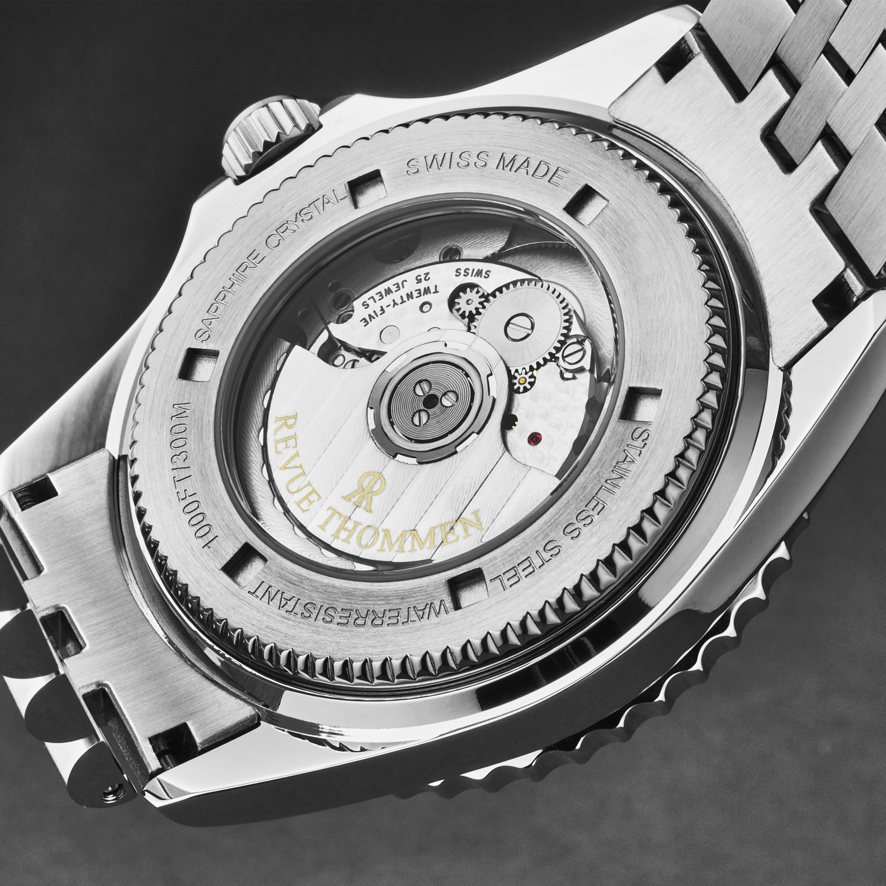 Pre-owned Revue Thommen Men's 'diver' Gmt Black Dial Black & Blue Bezel Watch 17572.2233