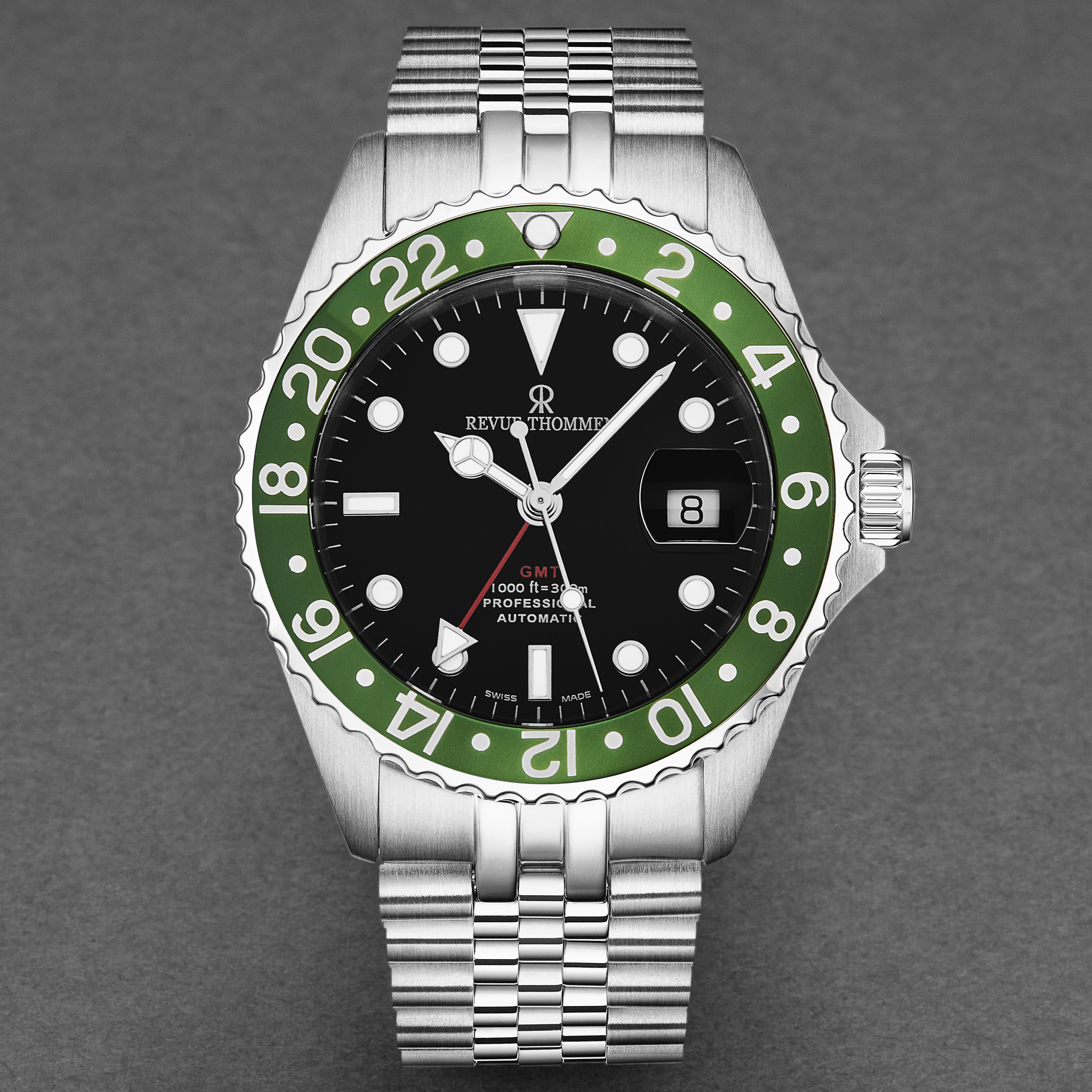 Pre-owned Revue Thommen Men's 'diver' Gmt Black Dial Green Bezel Watch 17572.2234