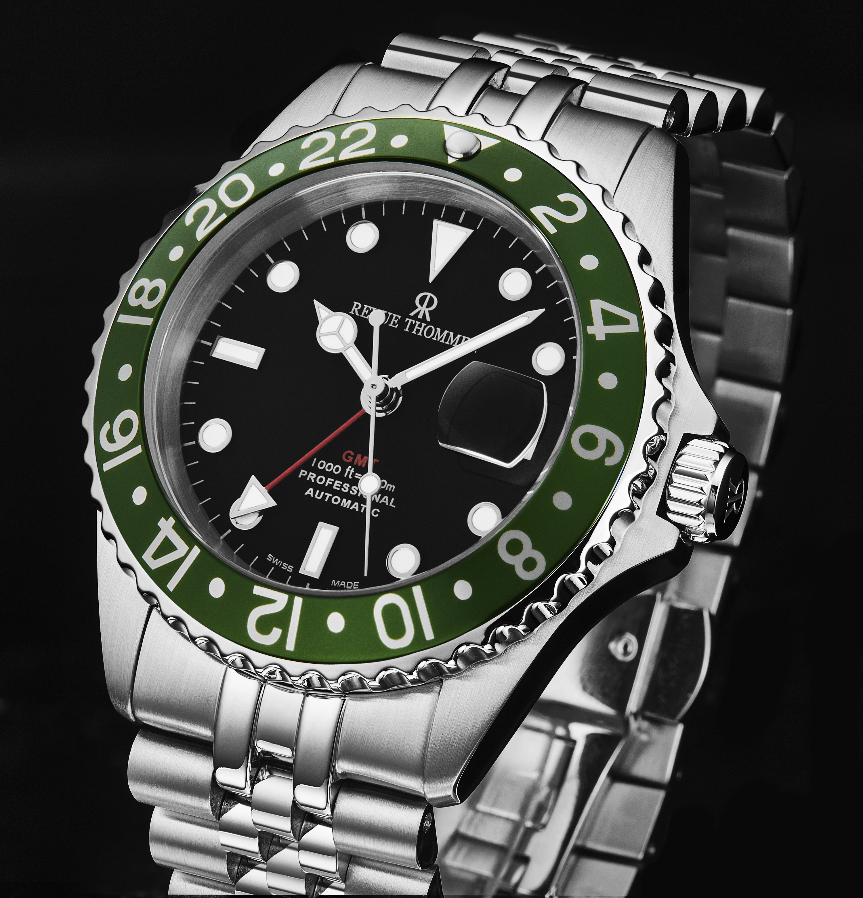 Pre-owned Revue Thommen Men's 'diver' Gmt Black Dial Green Bezel Watch 17572.2234