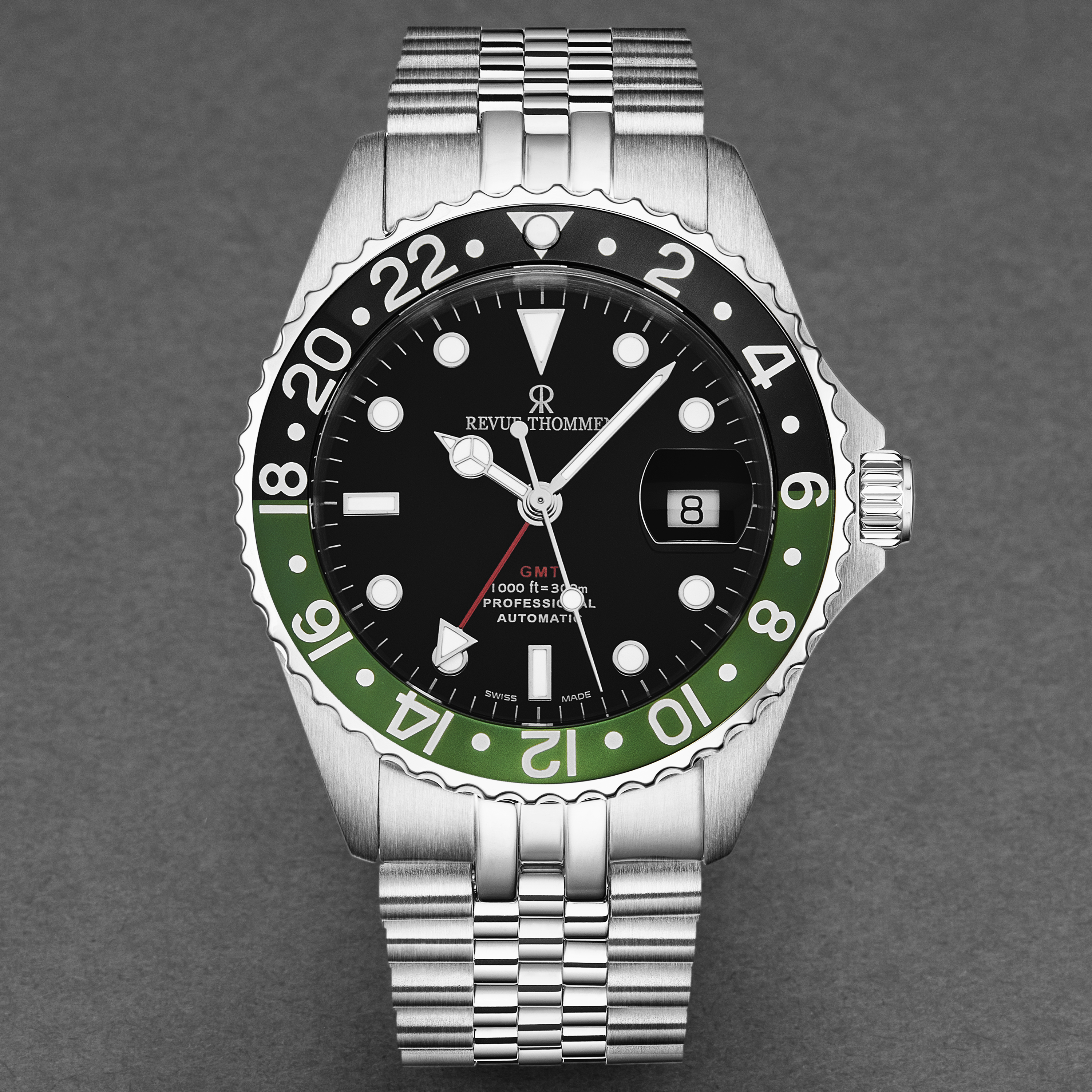 Pre-owned Revue Thommen Men's 'diver' Gmt Black Dial Black & Green Bezel Watch 17572.2238