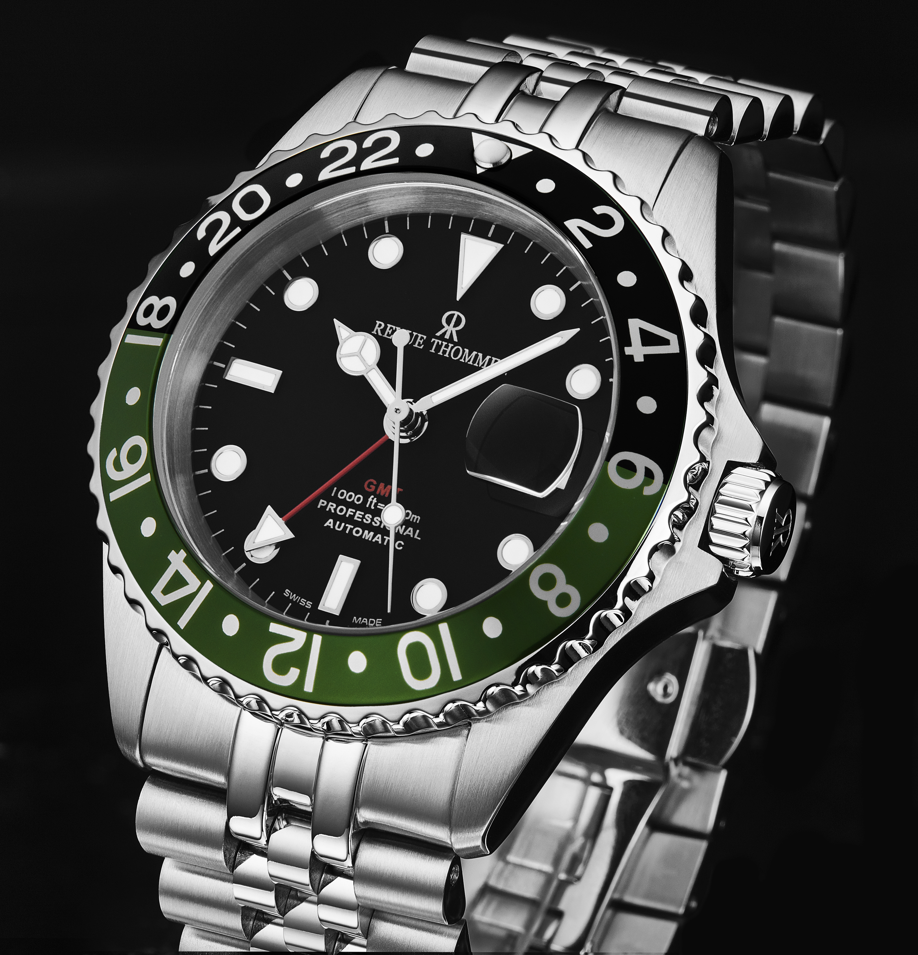 Pre-owned Revue Thommen Men's 'diver' Gmt Black Dial Black & Green Bezel Watch 17572.2238